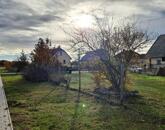 Családi házas környezetben-eladó ÉPÍTÉSI TELEK NAGYVÁZSONYBAN