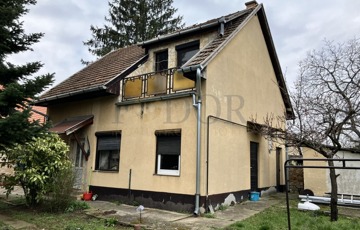 Eladó családi ház