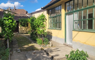 Eladó családi ház