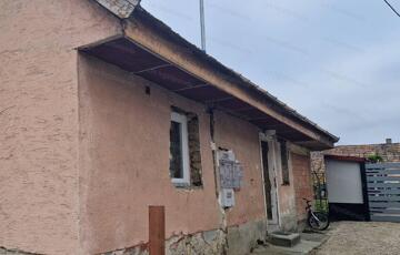 Eladó családi ház