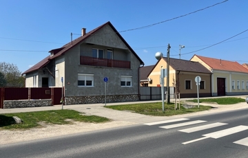 Eladó családi ház