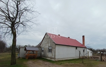 Eladó családi ház