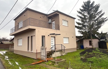 Eladó családi ház