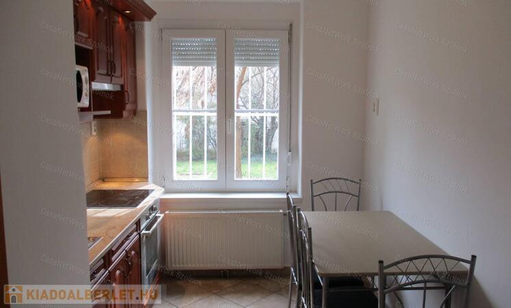 Szolnokon a központban 3 szobás lakás kiadó!                                 