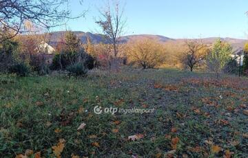 Eladó telek/földterület