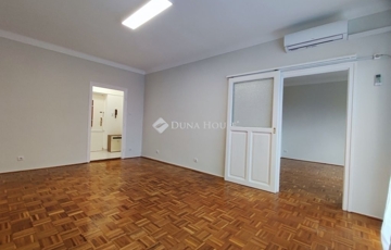 Eladó lakás