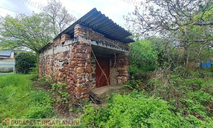 Csendes környezetben eladó GAZDASÁGI ÉPÜLET BALATONFÜREDEN                                 