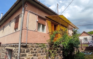 Eladó családi ház