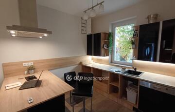 Eladó családi ház