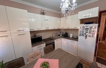 Eladó családi ház