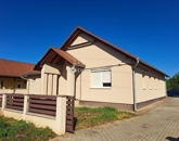 Kiadó családi ház Baksa 380 000 Ft