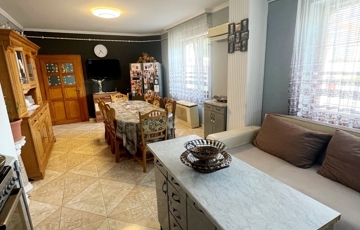 Eladó családi ház