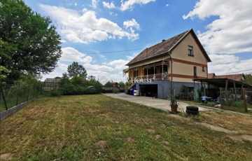 Eladó családi ház