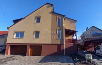 Eladó családi ház