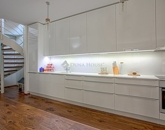 Eladó lakás Budapest VI. ker 220 000 000 Ft