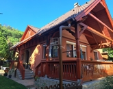 Eladó családi ház Balatonkenese 163 000 000 Ft