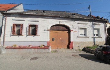 Eladó családi ház
