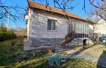 Eladó családi ház