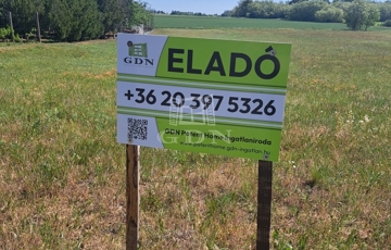 Eladó telek/földterület