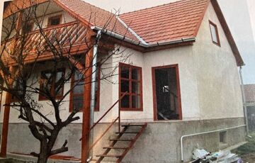 Eladó családi ház