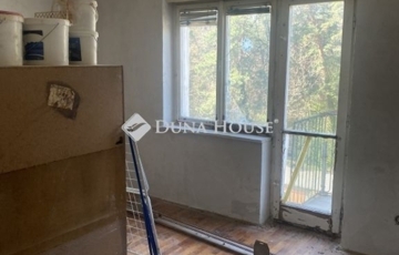 Eladó lakás