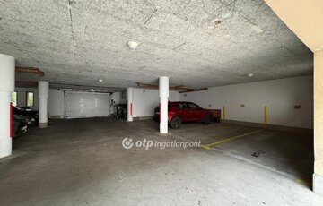 Eladó garázs