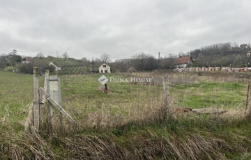 Eladó telek/földterület