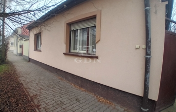 Eladó családi ház