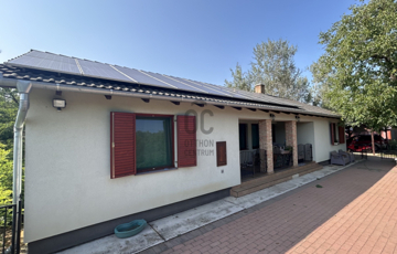 Eladó családi ház