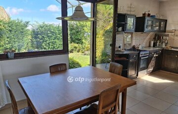 Eladó családi ház