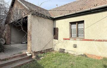 Eladó családi ház