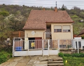 Eladó családi ház Pécs 64 999 999 Ft