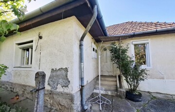 Eladó családi ház