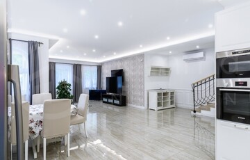 Kiadó családi ház