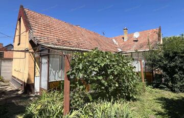 Eladó telek/földterület