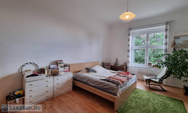 Eladó társasházi lakás Balatonalmádi központjában!                                 