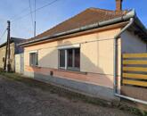 Földszintes családi ház Cegléden, jó környéken!