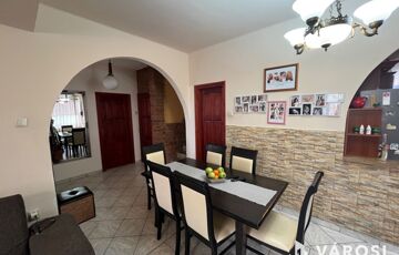 Eladó családi ház