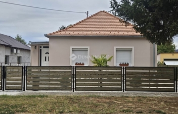 Eladó családi ház