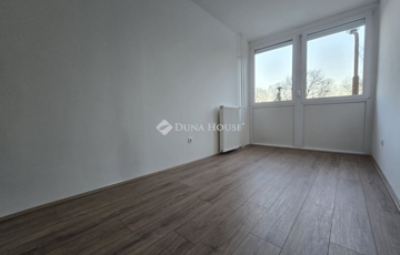 Eladó lakás