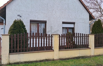 Eladó családi ház