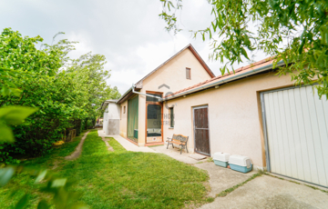 Eladó családi ház