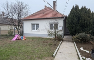 Eladó családi ház