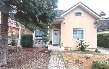 Eladó családi ház