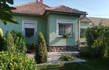 Eladó családi ház