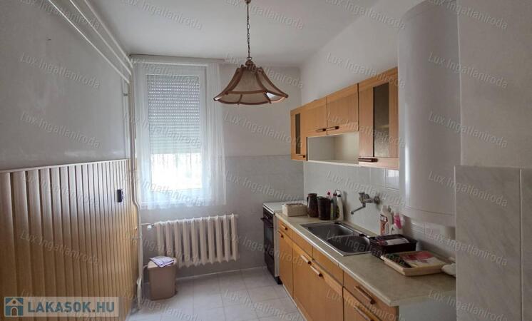 ÁRCSÖKKENTÉS! Eladó 53 m²-es lakás nagy erkéllyel Oroszlányban!                                 