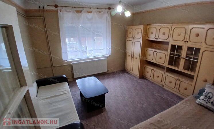 Eladó Tápiószelei 80 m2-s Családi Ház