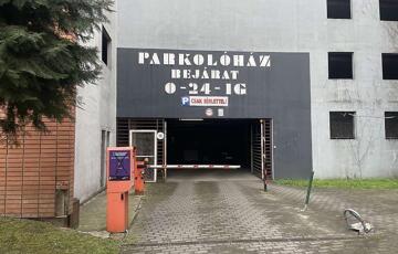 Eladó garázs