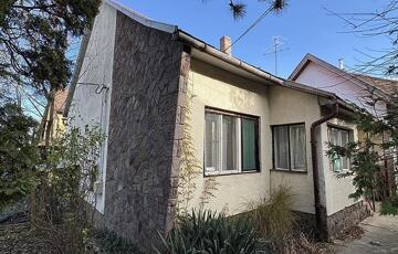 Eladó családi ház