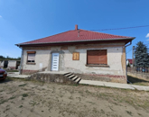 Eladó családi ház Dánszentmiklós 28 900 000 Ft